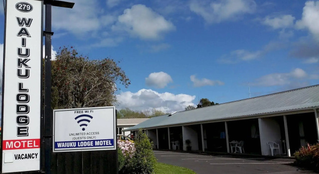 Waiuku Lodge Motel, Rezerwuj Motel Hotele w Auckland Region z parkingiem, Parking