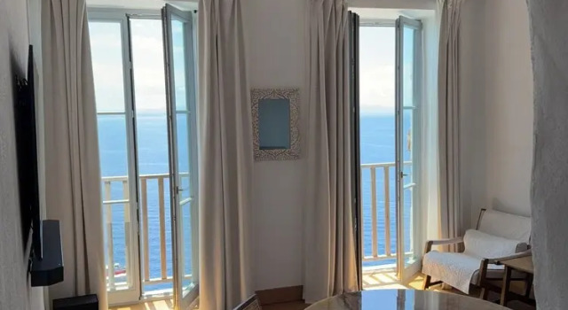 Двухместные апартаменты Presidential с красивым видом из окна Entre Ciel et Mer hotel