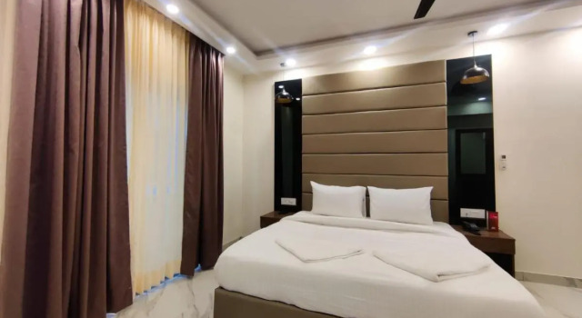 Pk Boutique Hotel, Забронировать Бутик-отель Нойда штат Уттар-Прадеш