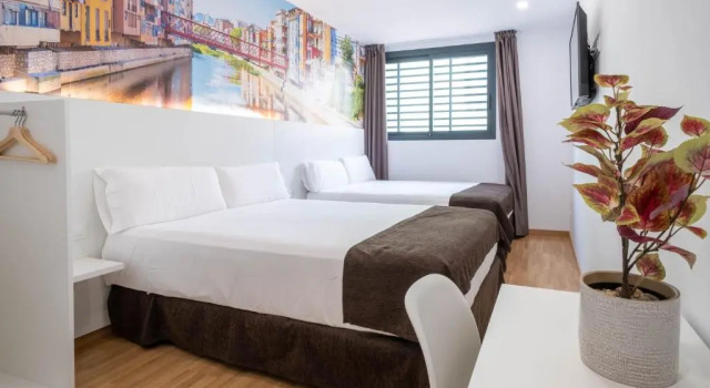 Семейный номер Deluxe Hotel BESTPRICE Girona