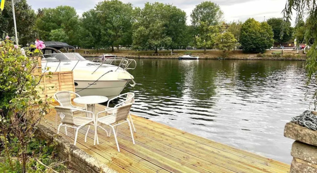 Коттедж Sleeps 8 Thamefront Gem w/ Petsok, Free Parking