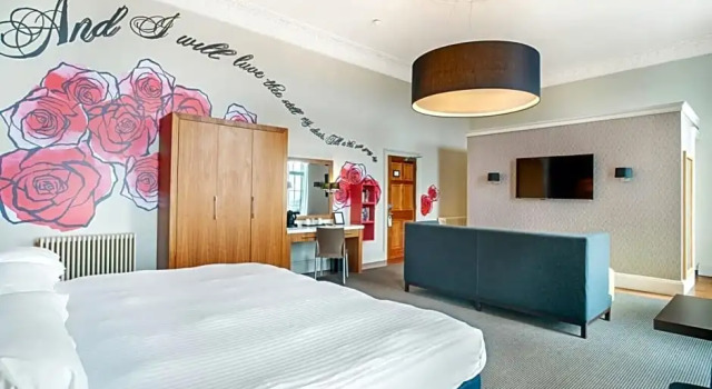 Двухместный люкс The Place Hotel