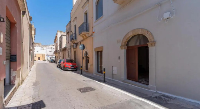 Palazzo Alma luxury rooms, Book Hotel Hoteller i Casarano med parkering, Parkering