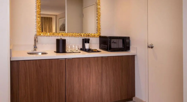 Двухместный люкс Courtyard by Marriott Shippensburg