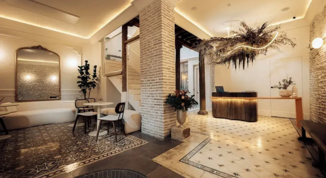 Hotel Boutique Escudo del Carmen, Забронировать Бутик-отель Отели Гранады с парковкой, рядом с Алькасар Хенил, Парковка