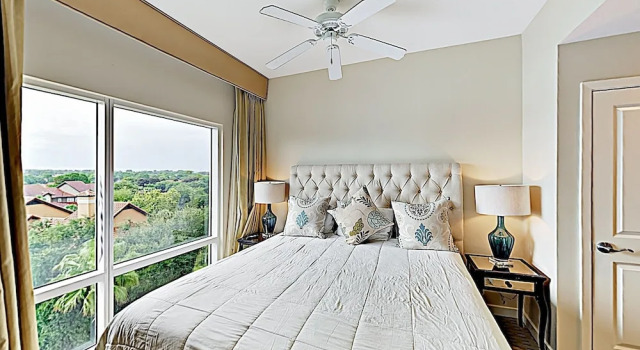 New Listing! Golf & Beach Luxury At Sandestin® 2 Bedroom Condo, Varaa Hotelli Hotellit Emerald Coast uima-altaalla, Uima-allas