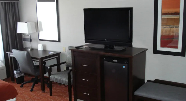Holiday Inn Express & Suites Rapid City I-90 IHG