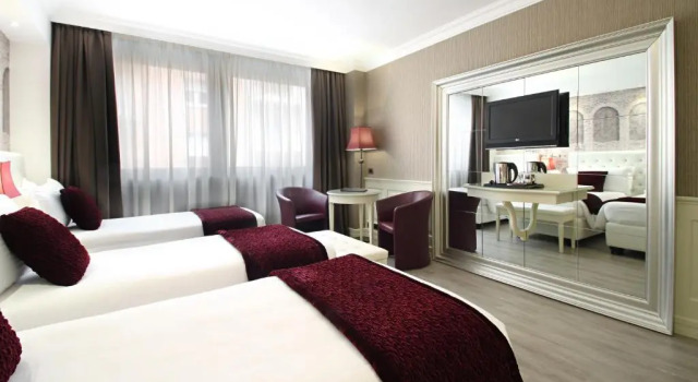 Трёхместный номер Deluxe Hotel Giberti & Spa
