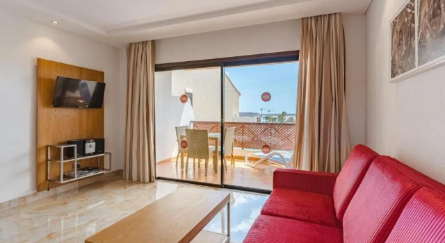 349 ROYAL PARK ALBATROS POOL, TERRACE and AC
