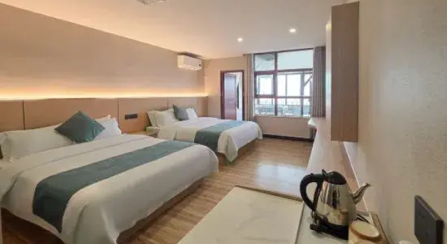 Люкс с 2 комнатами с видом на море Shangchuan Chuanyou Hotel