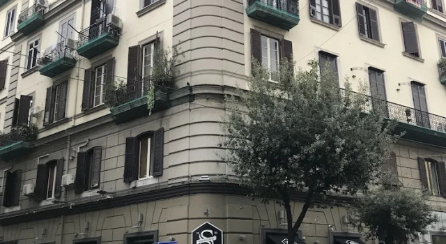La Sirena del Vesuvio, Забронировать Отель Отели Неаполя с завтраком, рядом с Кафедральный собор Неаполя, Завтраки