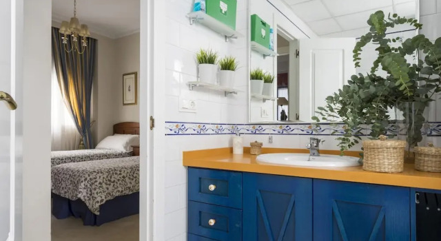 Alluring Apartment in Seville With Garden, Забронировать Апартаменты/квартира Старый город Севилья, рядом с La Torre de Don Fadrique