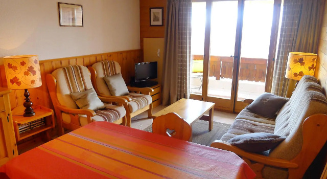Grand-Hotel B35 - One Bedroom, Забронировать Отель Отели Оллон с бассейном, Бассейн