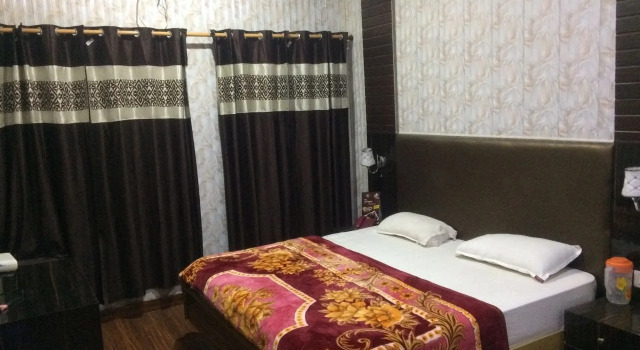 Hotel Shivam Residency, Rezervovat Hotel Déhrádún Uttarakhand