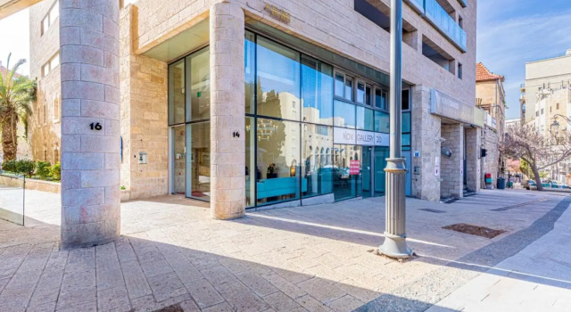 *King David Residences*2 Bd*Pool/Gym/Parking*, Varaa Hotelli Hotellit Jerusalem pysäköinnillä, lähellä New Gate, Pysäköinti