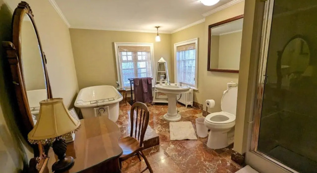 Студия Deluxe Cromwell Manor Inn