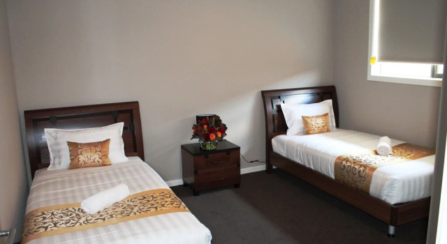 Atarhi Villas - Melbourne, Rezervați Casă de vacanță Melbourne Melbourne