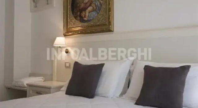 Четырёхместный номер Superior Hotel Negresco