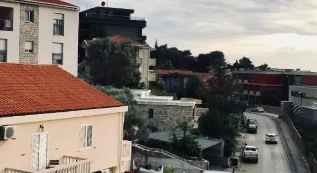 Apartmani Kažanegra33, Book Hostel / Vandrerhjem Hostels i Budva, Hostel / Vandrerhjem