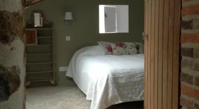 Gite Montsurs, 3 pièces, 4 personnes - FR-1-600-67, Book Hotel Montsûrs 