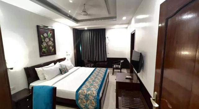Live Inn Hotel sector 45