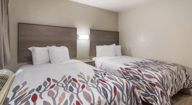 Четырёхместный номер Standard Red Roof Inn Fort Worth South