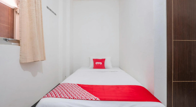 Standard Zimmer Super OYO 1568 Stasiun Ka Cirebon Guest House