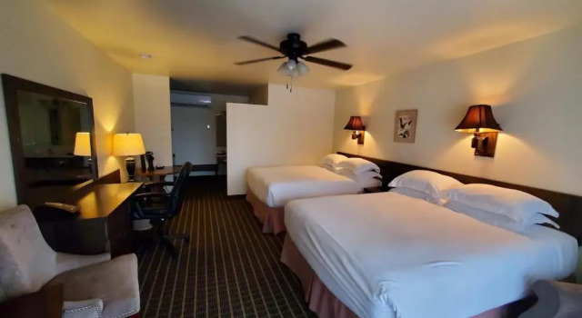 Четырёхместный номер Standard Lewis & Clark Motel - Bozeman