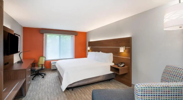 Люкс c 1 комнатой Holiday Inn Express & Suites Tell City by IHG