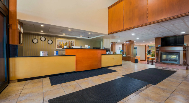 Best Western Detroit Livonia, Varaa Hotelli  