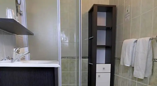 Четырёхместный номер Standard Brit Hotel Dijon Centre Gare
