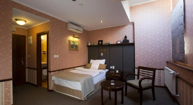 Hotel Golden Eagle, Buchen Sie Hotel Levice Nitriansky kraj