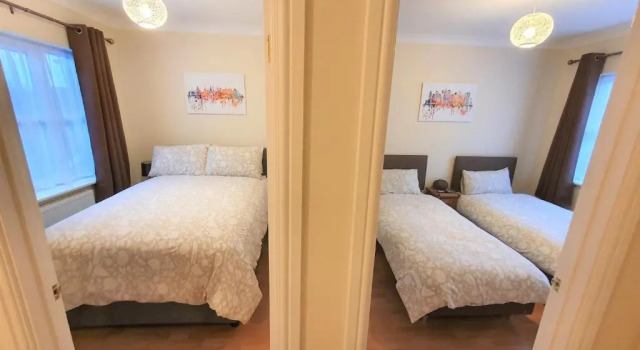 Friars Walk 2 with 2 bedrooms, 2 bathrooms, fast Wi-Fi and private parking, Rezervați Hotel Sittingbourne Kent, aproape de AquaManda
