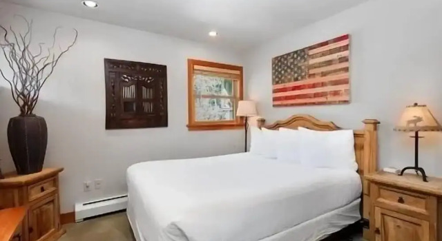 Greyhawk at Deer Valley Resort - Two Bedroom Condo with Hot Tub #12 2 Condo, Varaa Lomakeskus Deer Valley 