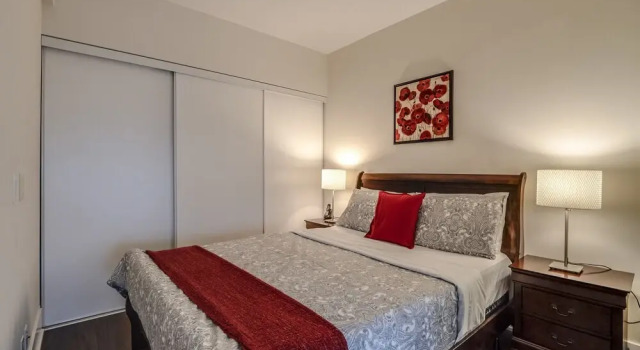 Galaxy Suites 300 Front Unit 3003, Varaa Hotelli Toronto 