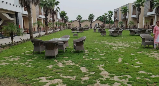 The Maasai Mara Resort Corbett, Rezerwuj Ośrodek wypoczynkowy Hotele w Uttarakhand z basenem, Basen