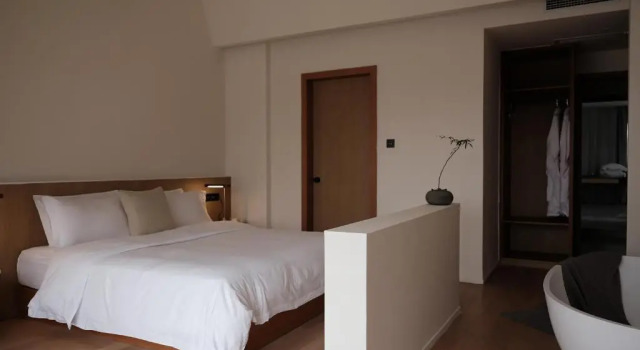 Двухместный номер Standard с видом на горы Guilin Bonjour Boutique Hotel- Free pick up service over 3 nights