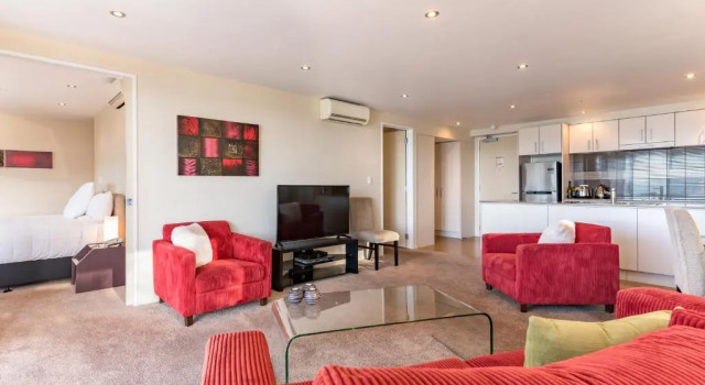 Апартаменты с 2 комнатами с видом на воду Edgewater Palms Apartments