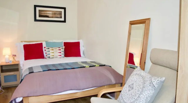 Stylish Apartment In Edinburgh, Забронировать Апартаменты/квартира Апартаменты Эдинбурга, рядом с Bedlam Paintball, Апартаменты/квартира