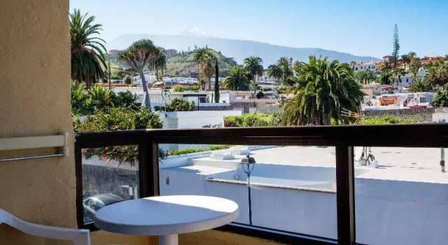 Двухместный номер Standard с балконом Hotel Perla Tenerife