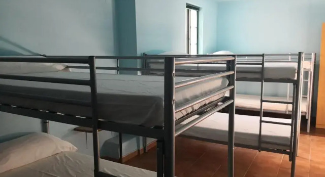Albergue O Pombal, Book Hotel Sarria 