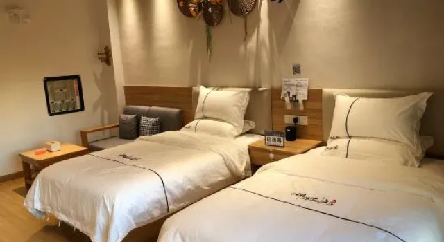 Люкс Comfort с 3 комнатами Huolin Gol Fengqiao Yebo Homestay