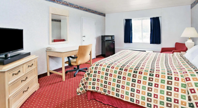 Двухместный номер Standard Days Inn by Wyndham Livonia Canton Detroit