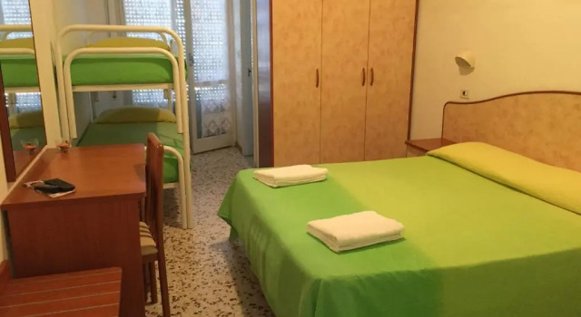 Номер Economy Hotel Holiday Sunshine Summer