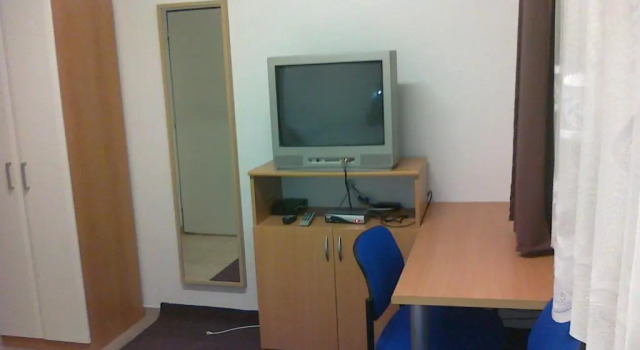 Номер Economy Austrian Business CENTRUM Ufo Einsteinova