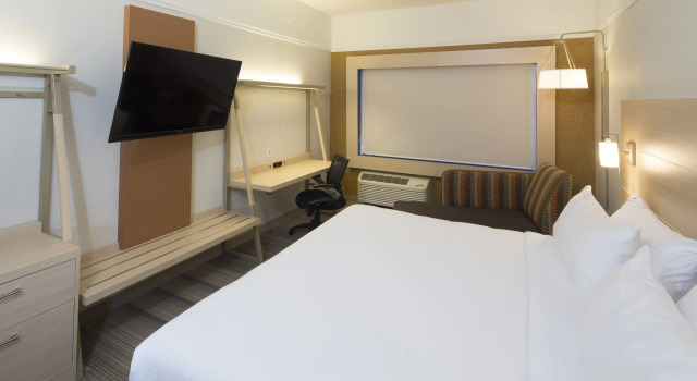 Holiday Inn Express & Suites Rochester Hill - Detroit Area by IHG, Забронировать Отель Рочестер-Хиллс Detroit Metropolitan Area