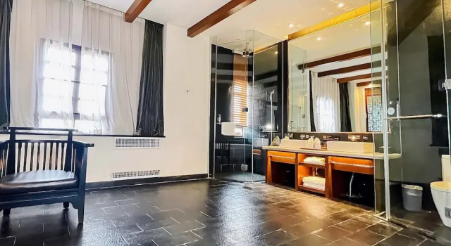Номер Luxury No.3 Garden Hotel