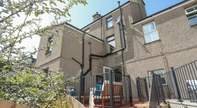 Maes Y Ffynnon