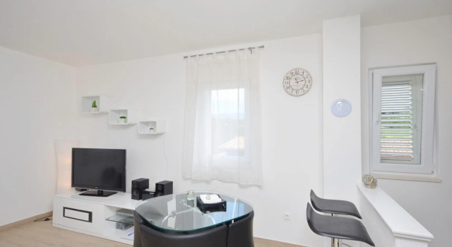 House Goran, Đặt Khách sạn Kolan Pag Island