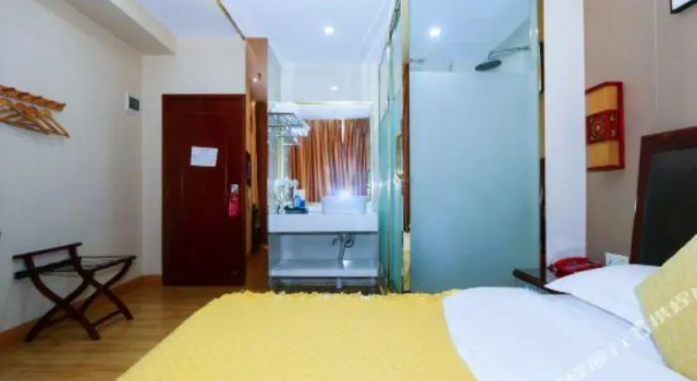 Ling Zhi Hotel, Boek Hotel Hotels in Guangdong met parkeren, Parkeren